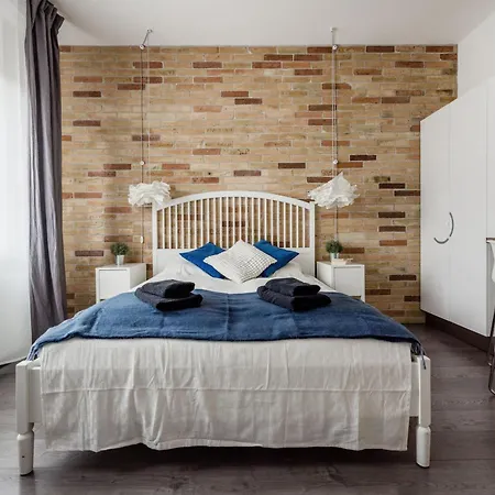 Madach - Heart Of * Budapesta